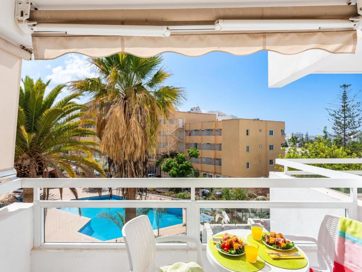 302 Modern, Light, Comfortable With Swimming Pool Apartment