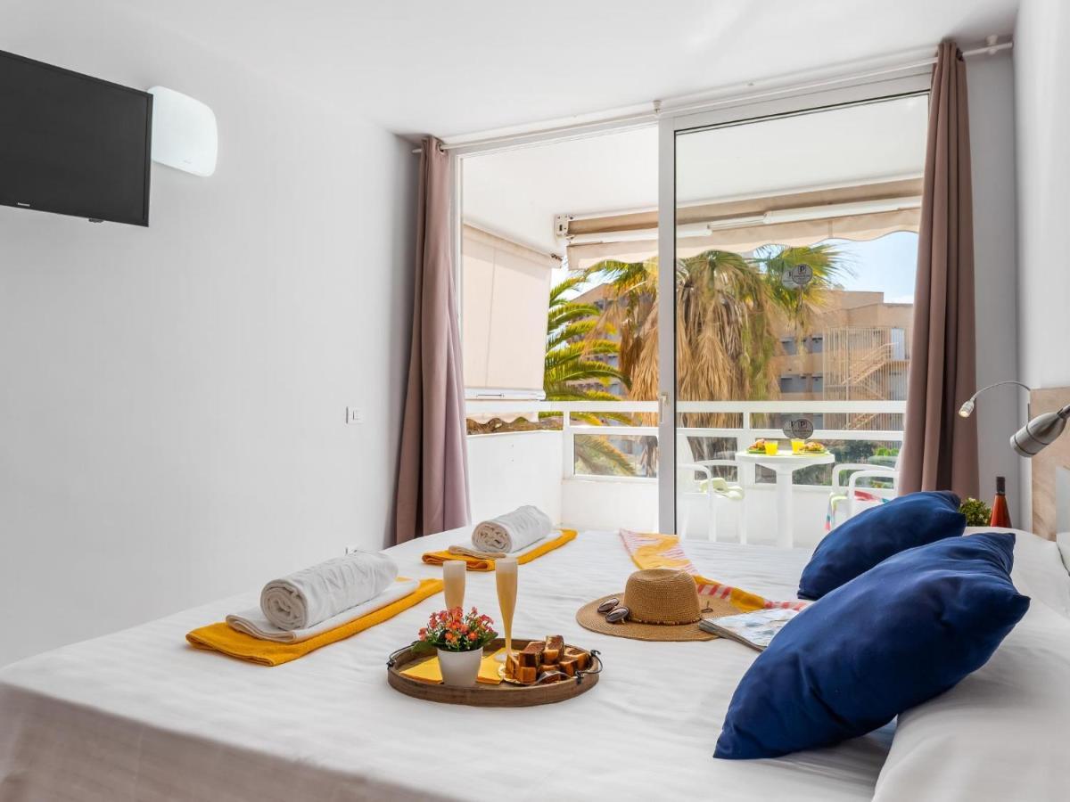 Apartment 302 Modern, Light, Comfortable With Swimming Pool Playa de las Américas